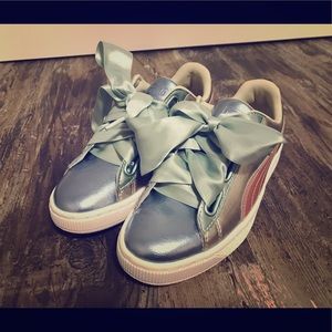 Puma basket heart bauble (rainbow metallic)